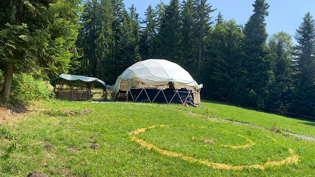 Dome-am-Pfänder-mit-Bar